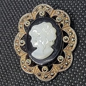 Vintage Cameo Brooch